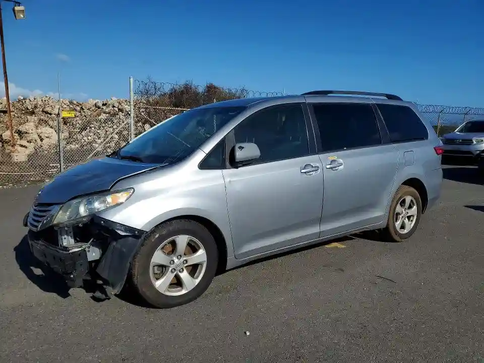 5TDKZ3DC6HS808544 2017 TOYOTA SIENNA-0