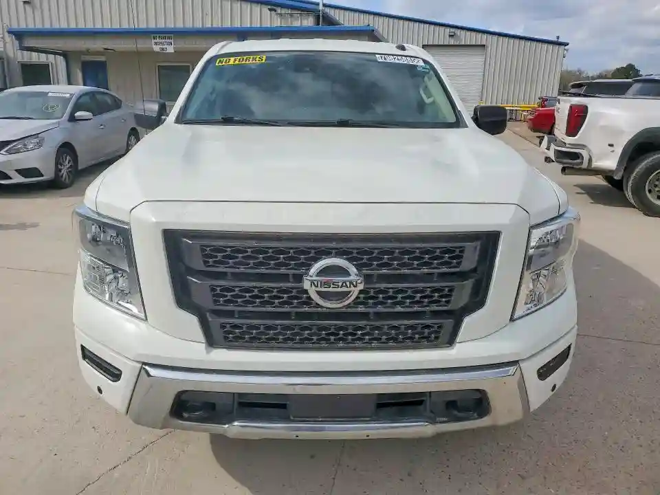 1N6AA1ED4MN535809 2021 NISSAN TITAN-4