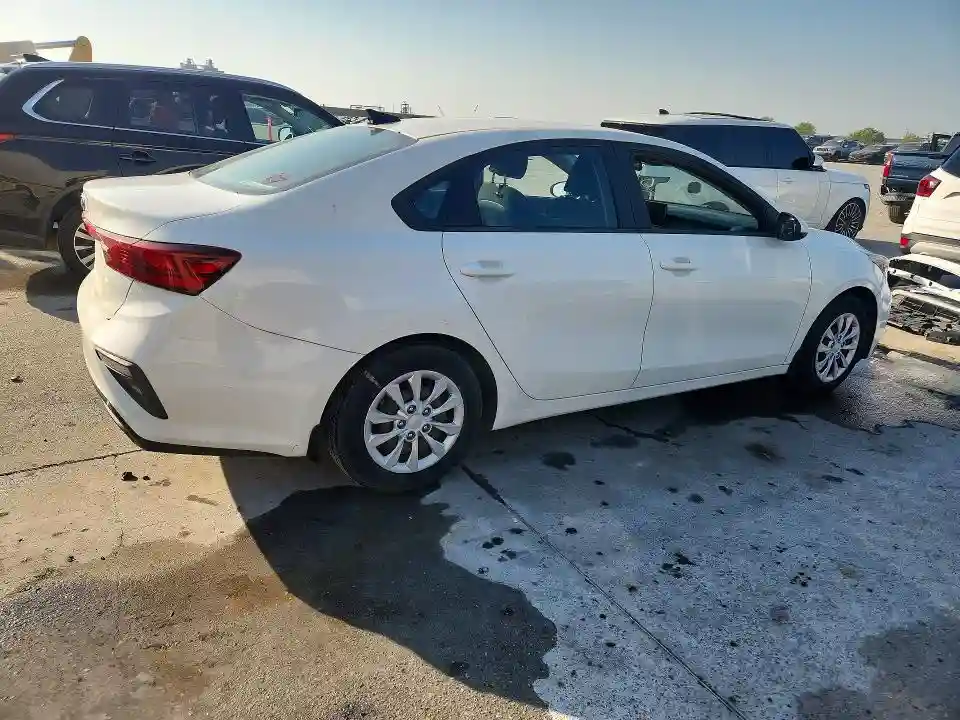 3KPF24AD7KE099729 2019 KIA FORTE-2