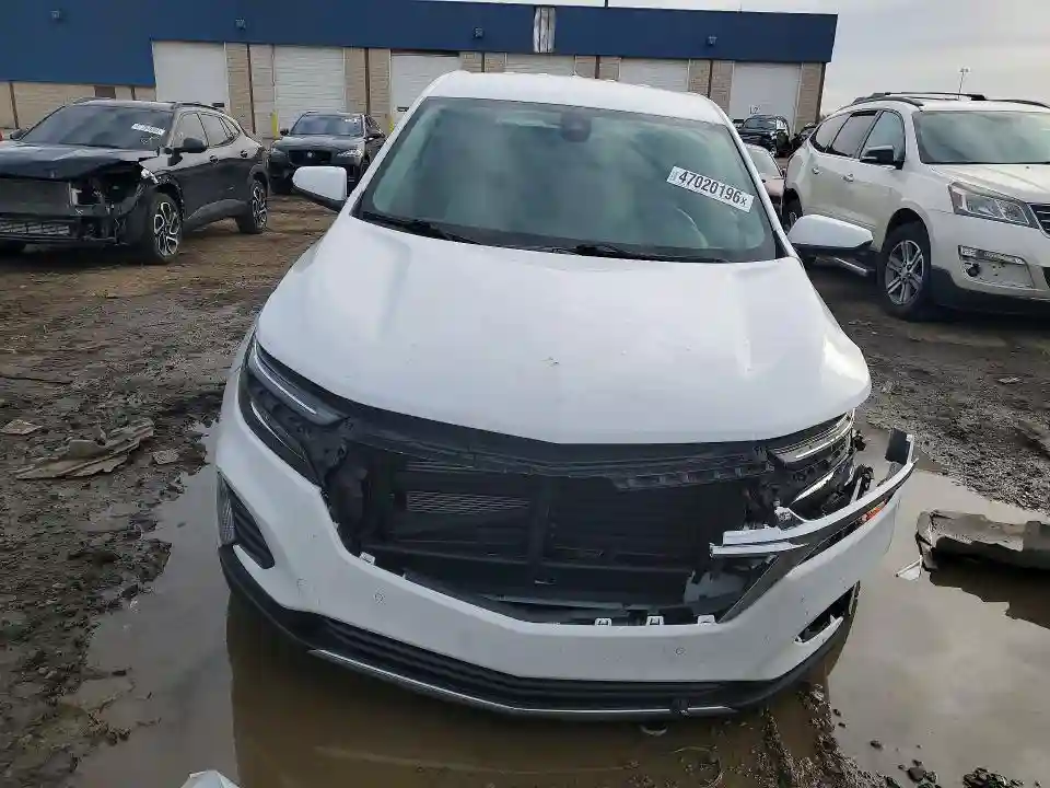 3GNAXKEV8NL275021 2022 CHEVROLET EQUINOX-4