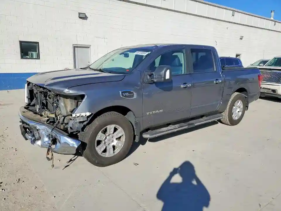 1N6AA1E50HN533473 2017 NISSAN TITAN-0