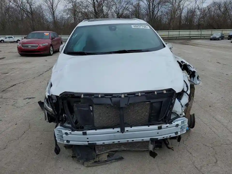 1GYKNDRSXRZ723234 2024 CADILLAC XT5-4