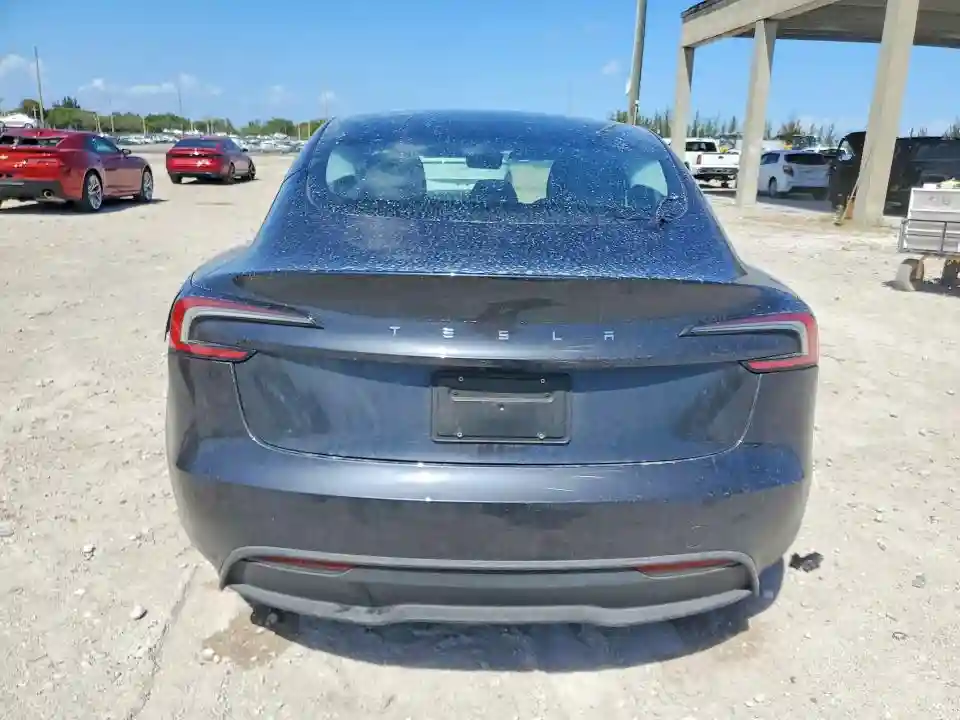 5YJ3E1EA2SF031342 2025 TESLA MODEL 3-5