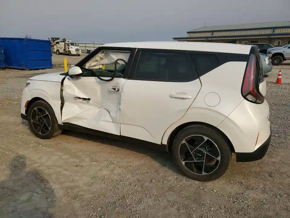 KNDJ33AU2P7881817 2023 KIA SOUL-1