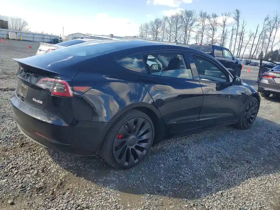 5YJ3E1EC2PF709497 2023 TESLA MODEL 3-2