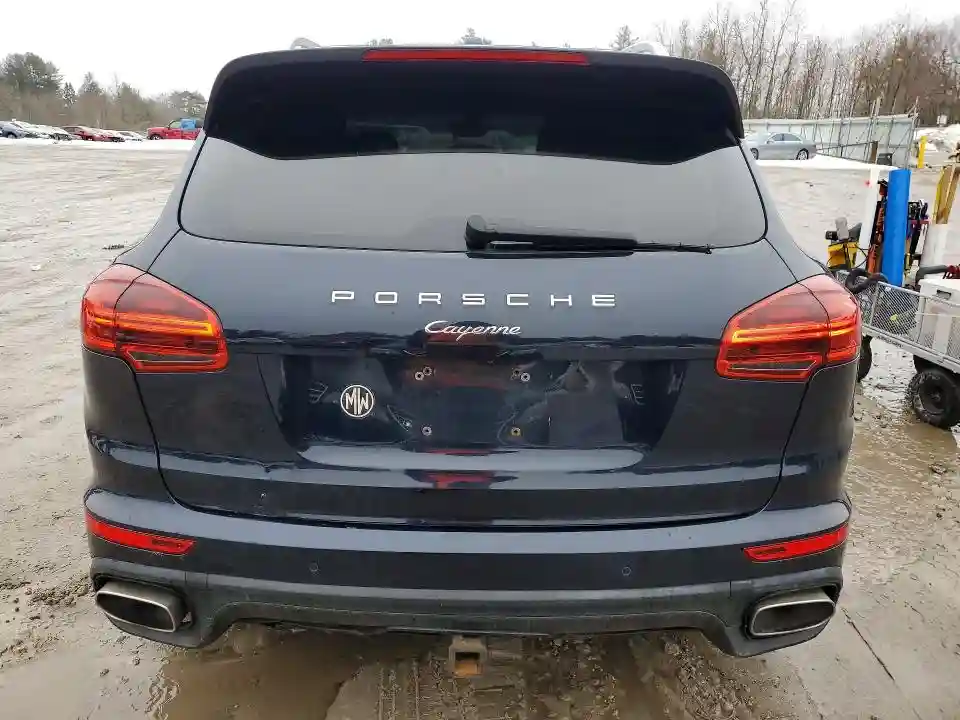 WP1AF2A28GLA40297 2016 PORSCHE CAYENNE-5