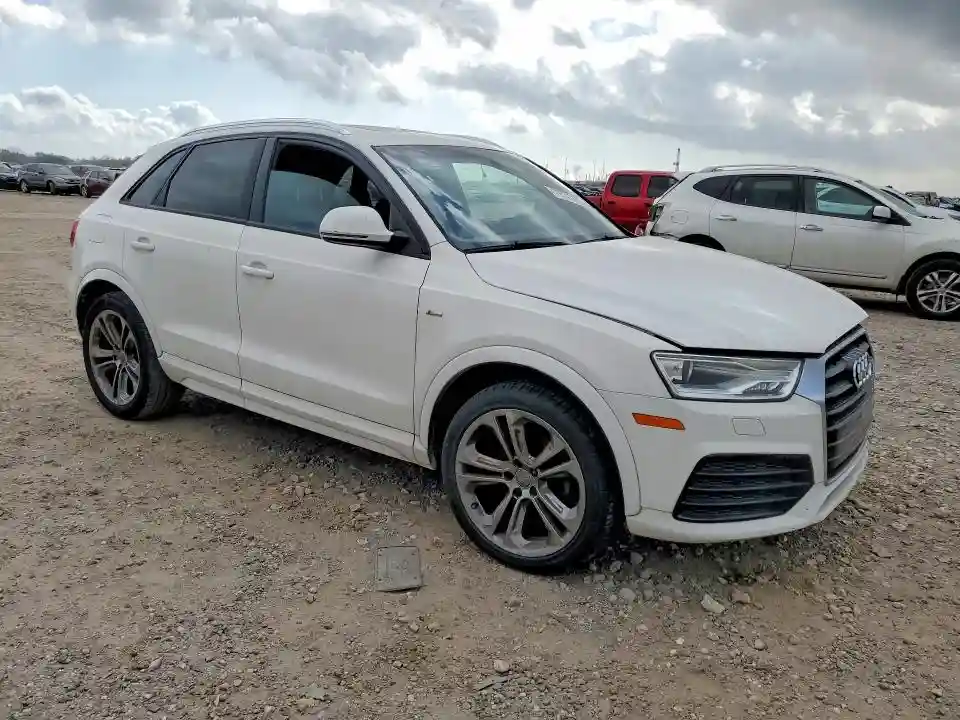 WA1BCCFS1JR013292 2018 AUDI Q3-3