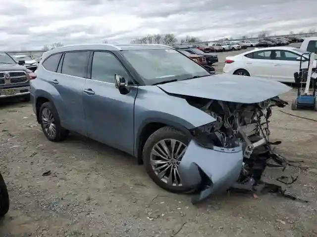 5TDFZRBH6MS126843 2021 TOYOTA HIGHLANDER-3