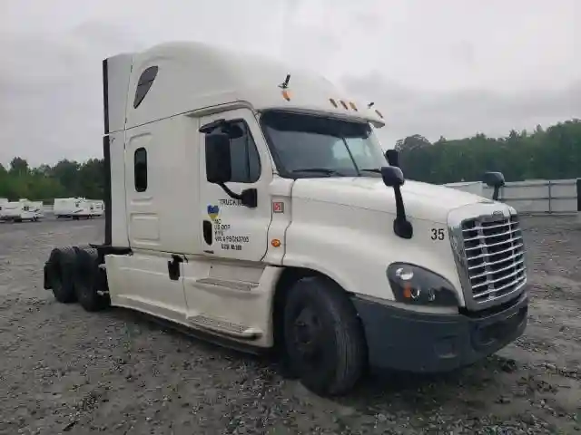 3AKJGLD54FSGN3705 2015 FREIGHTLINER ALL OTHER-0