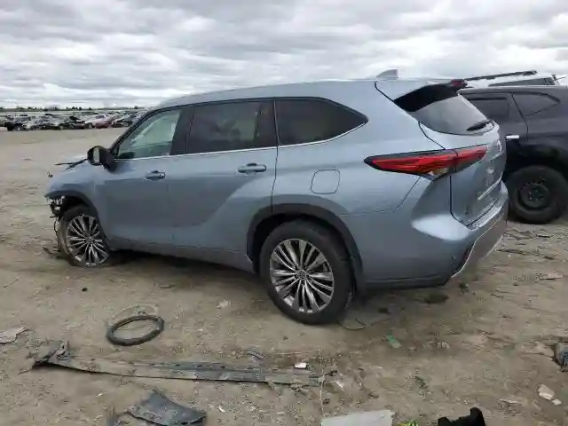 5TDFZRBH6MS126843 2021 TOYOTA HIGHLANDER-1