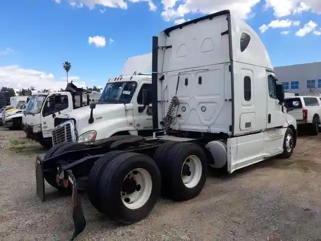 3AKJHHDR5LSLW0790 2020 FREIGHTLINER ALL OTHER-3