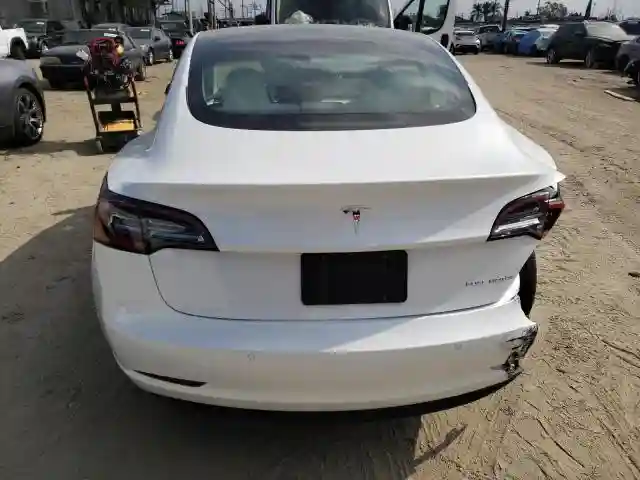 5YJ3E1EB2NF239444 2022 TESLA MODEL 3-5