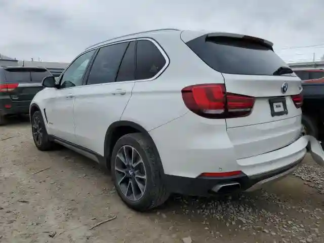 5UXKR0C57JL072222 2018 BMW X5-1