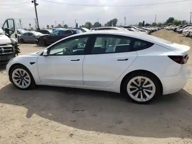 5YJ3E1EB2NF239444 2022 TESLA MODEL 3-1