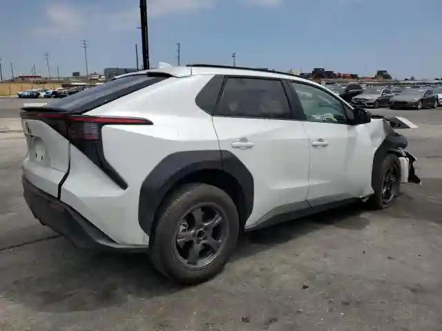 JTMAAAAA5SA057211 2025 TOYOTA BZ4X XLE-2