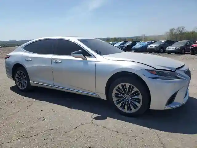 JTHC51FFXJ5003460 2018 LEXUS LS500-3