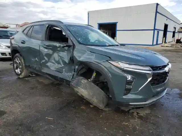 KL77LHEP2SC226968 2025 CHEVROLET TRAX-3