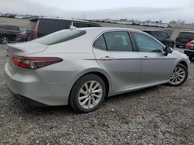4T1C11AK0MU608899 2021 TOYOTA CAMRY-2