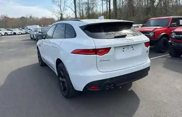 SADCL2FN8JA259869 2018 JAGUAR F-PACE-2