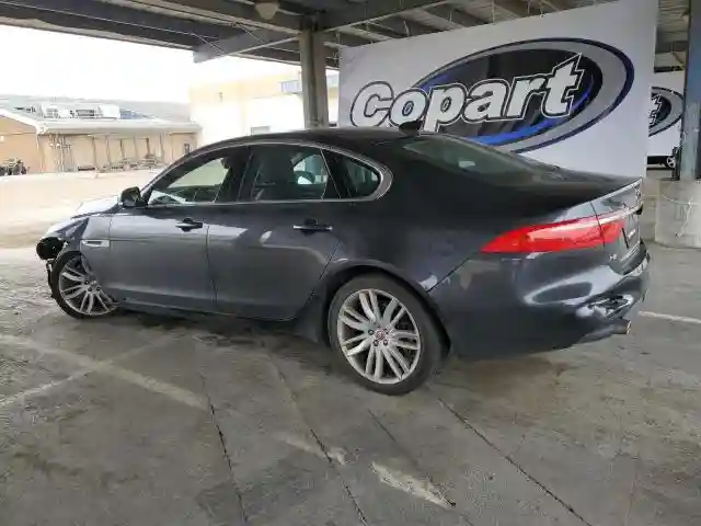 SAJBK4EV4JCY55834 2018 JAGUAR XF-1