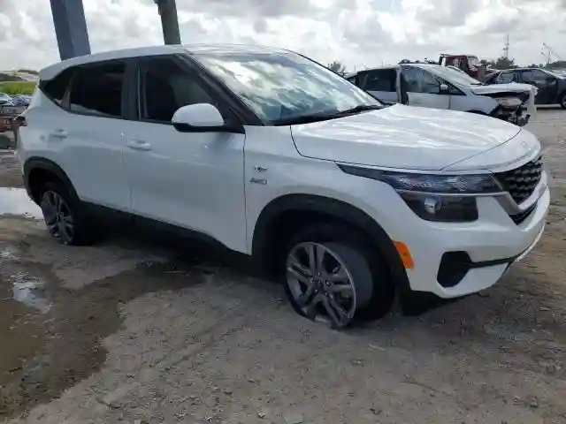 KNDEPCAA7P7461188 2023 KIA SELTOS-3