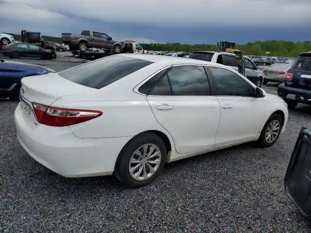 4T1BF1FK6HU699303 2017 TOYOTA CAMRY-2