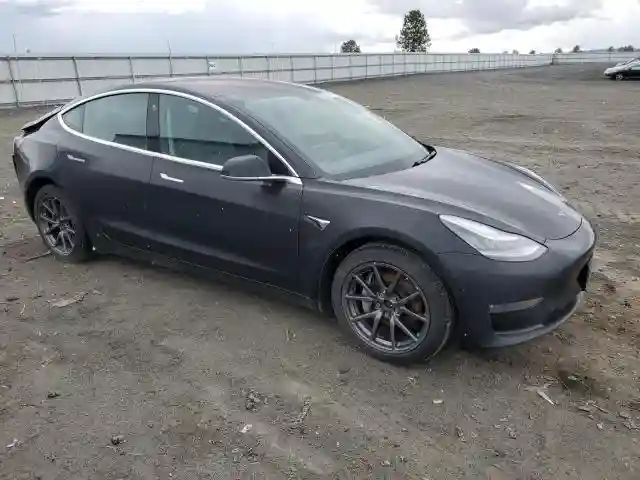 5YJ3E1EB9JF103550 2018 TESLA MODEL 3-3