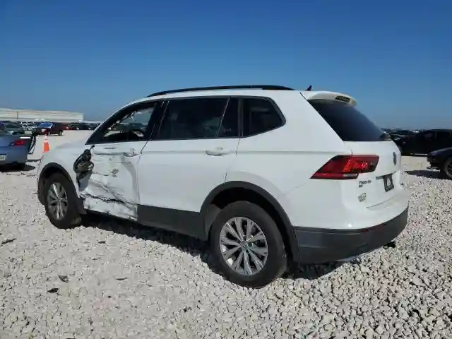 3VV3B7AX0KM028457 2019 VOLKSWAGEN TIGUAN-1