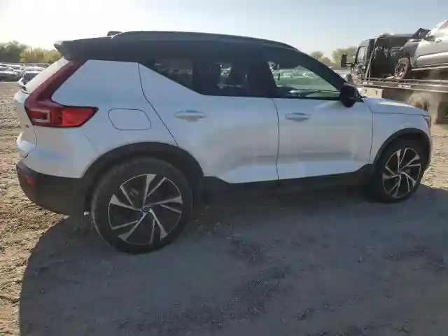 YV4AC2HM4M2470294 2021 VOLVO XC40-2