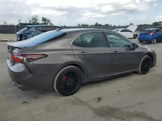 4T1T11AK7NU672827 2022 TOYOTA CAMRY-2