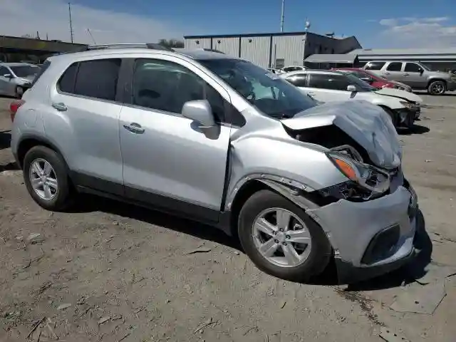 3GNCJLSB2KL228234 2019 CHEVROLET TRAX-3