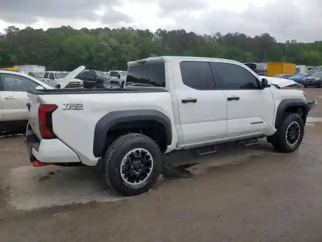 3TYLB5JN8RT041845 2024 TOYOTA TACOMA-2