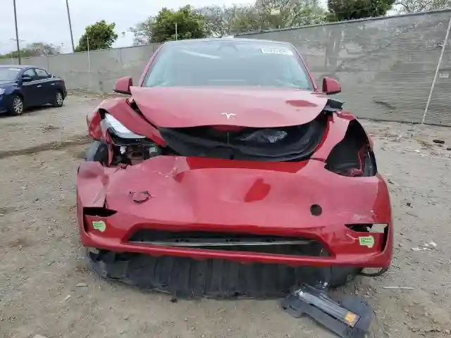 7SAYGDEE8PF810338 2023 TESLA MODEL Y-4
