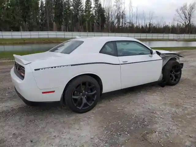 2C3CDZAGXGH245240 2016 DODGE CHALLENGER-2
