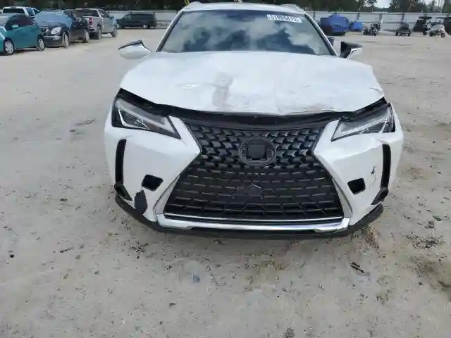 JTHY3JBH5K2016803 2019 LEXUS UX 200-4