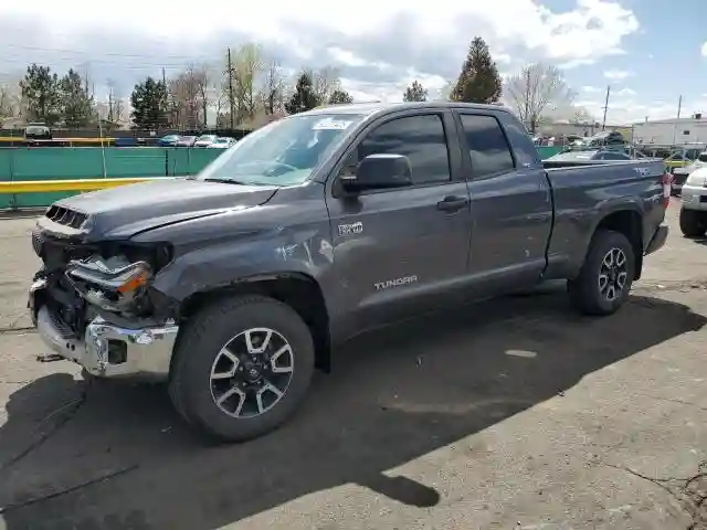 5TFUY5F13JX751349 2018 TOYOTA TUNDRA-0