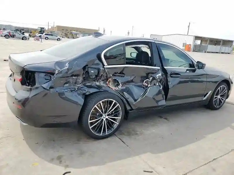 WBA53BJ05MWX21583 2021 BMW 5 SERIES-2