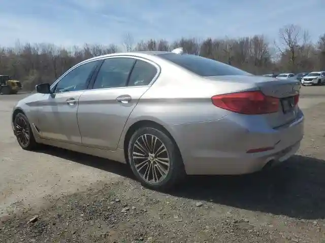 WBAJA7C58JG908526 2018 BMW 5 SERIES-1