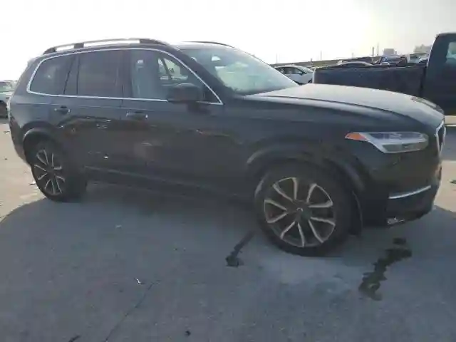 YV4A22PK2J1374944 2018 VOLVO XC90-3