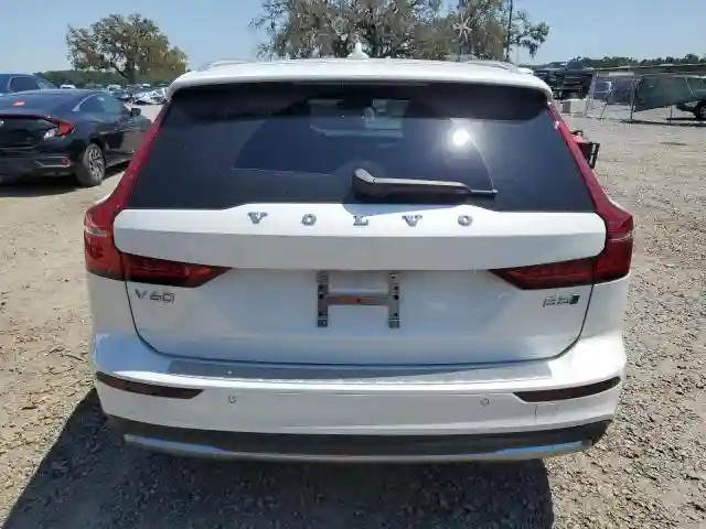 YV4L12WK0S2146031 2025 VOLVO V60-5
