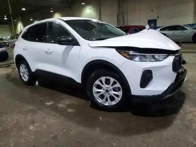 1FMCU9GNXRUA77452 2024 FORD ESCAPE ACT-3