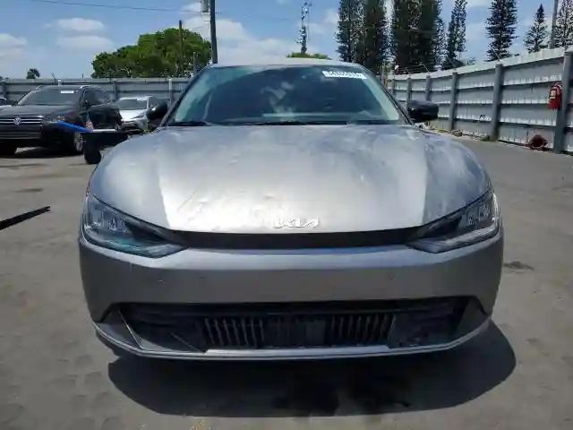 KNDC34LA4P5602445 2023 KIA EV6 LIGHT-4