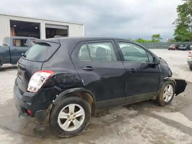 3GNCJNSBXJL327460 2018 CHEVROLET TRAX-2