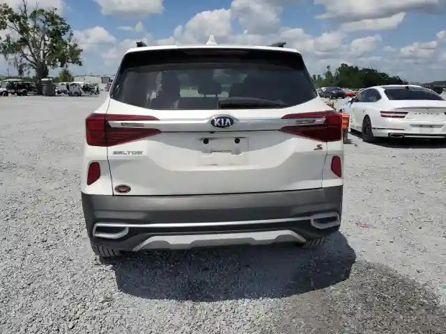 KNDEUCAA0M7223090 2021 KIA SELTOS-5