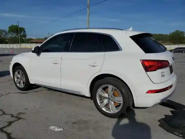 WA1BNAFY4J2230928 2018 AUDI Q5-1