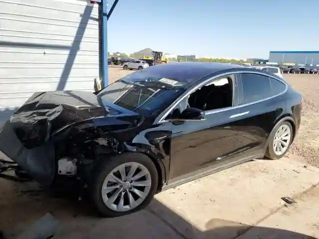5YJXCBE22GF025585 2016 TESLA MODEL X-0