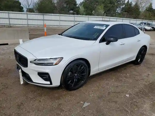 7JRL12TT0PG240826 2023 VOLVO S60 PLUS-0