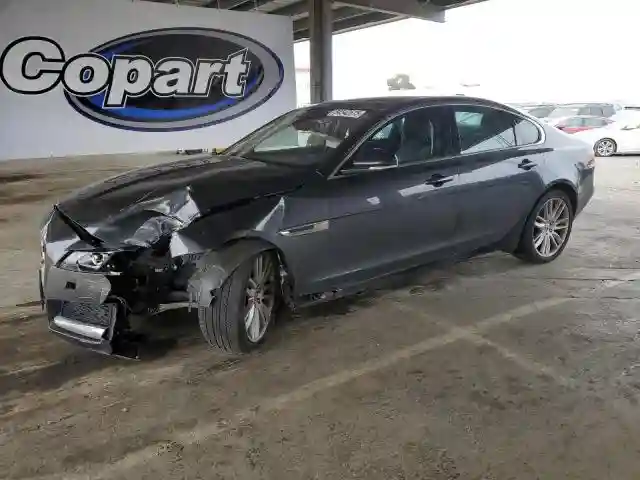 SAJBK4EV4JCY55834 2018 JAGUAR XF-0