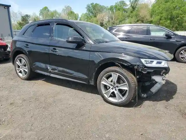 WA1CNAFY0K2112137 2019 AUDI Q5-3