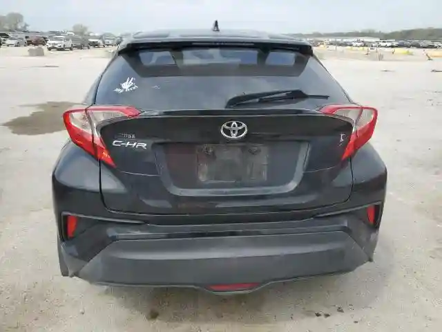 NMTKHMBX2JR036806 2018 TOYOTA C-HR-5